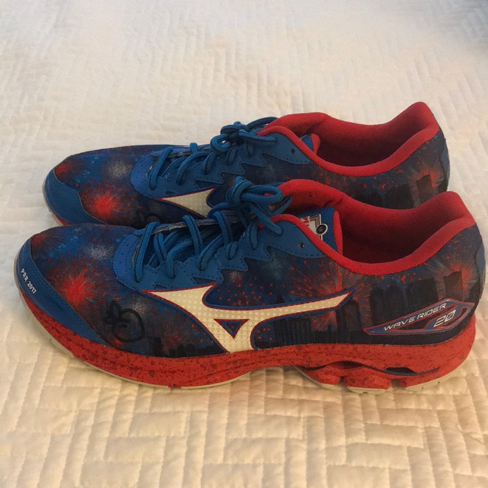 Mizuno Limited Edition Peachtree Road Race Shoes